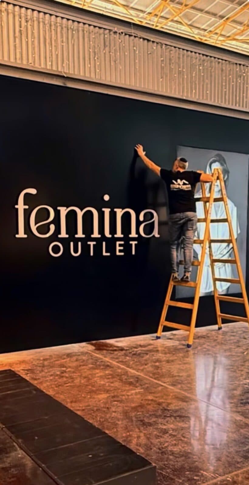 התקנת שלט femina outlet