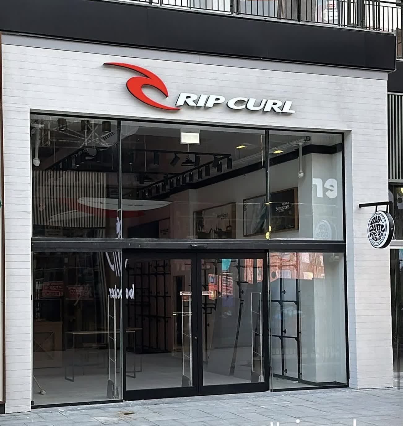חזית חנות Rip Curl
